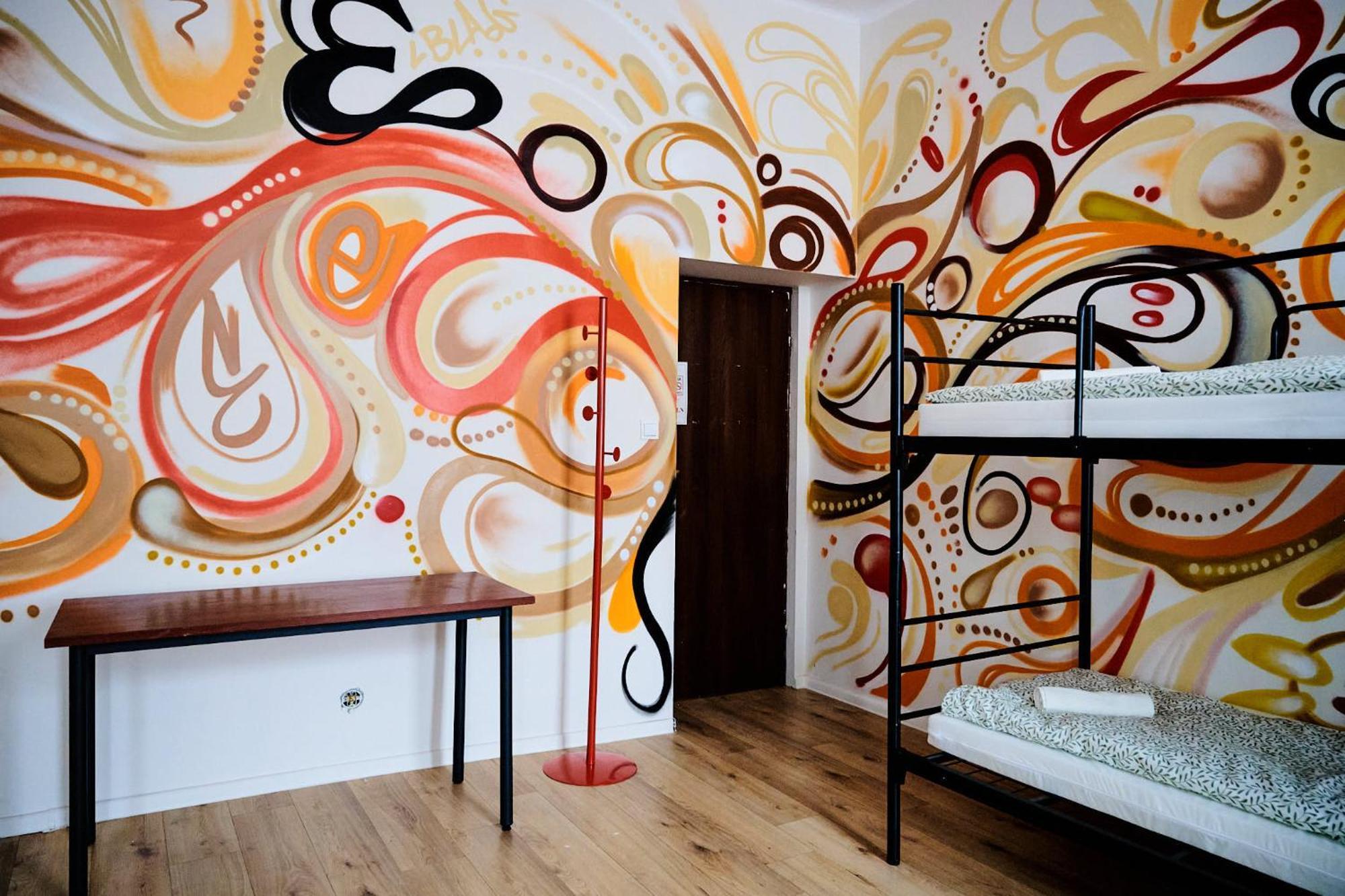 Hostel Graffiti 크라쿠프 외부 사진