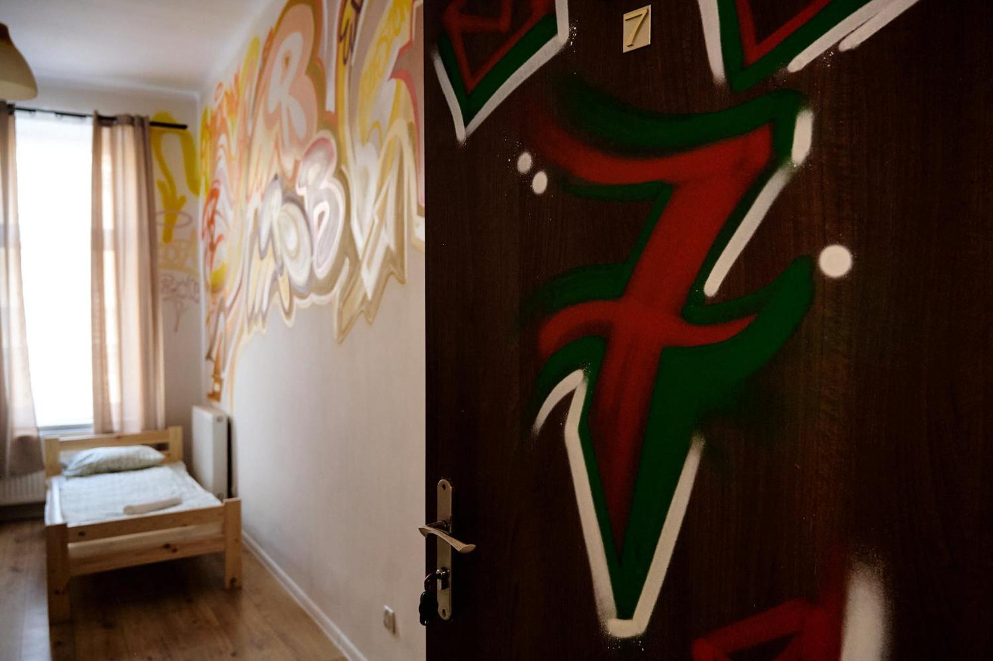 Hostel Graffiti 크라쿠프 외부 사진