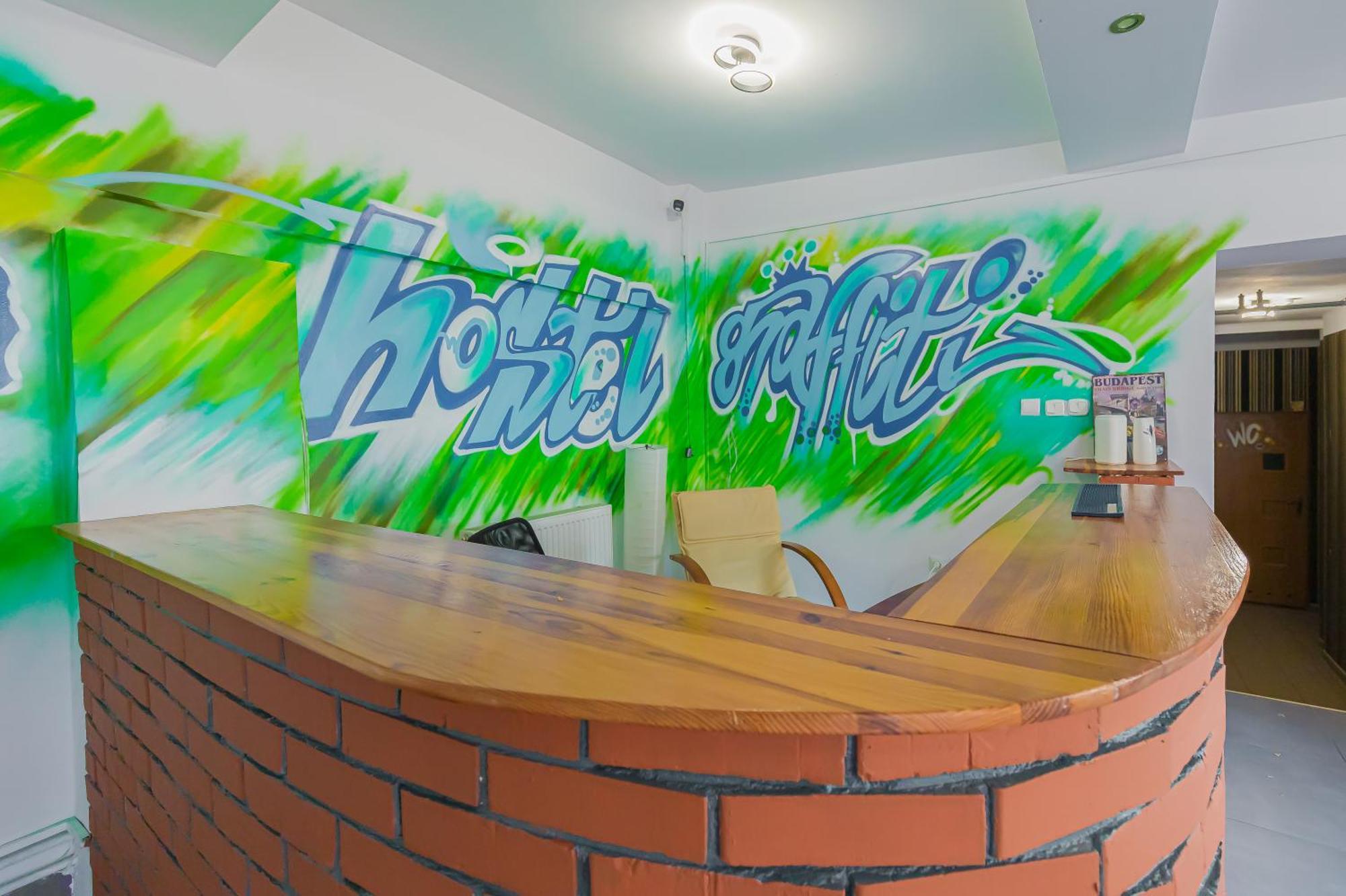 Hostel Graffiti 크라쿠프 외부 사진