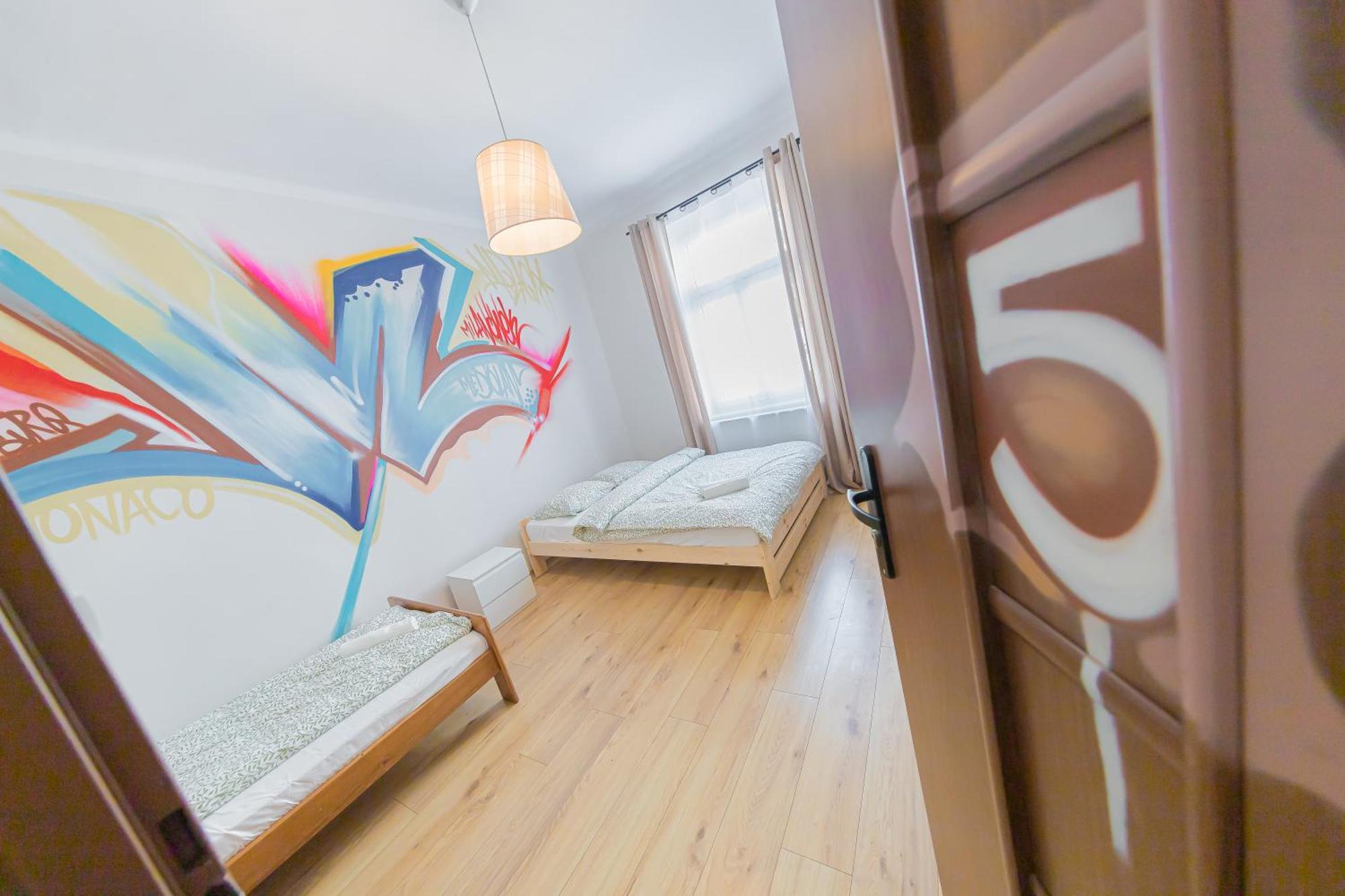 Hostel Graffiti 크라쿠프 외부 사진