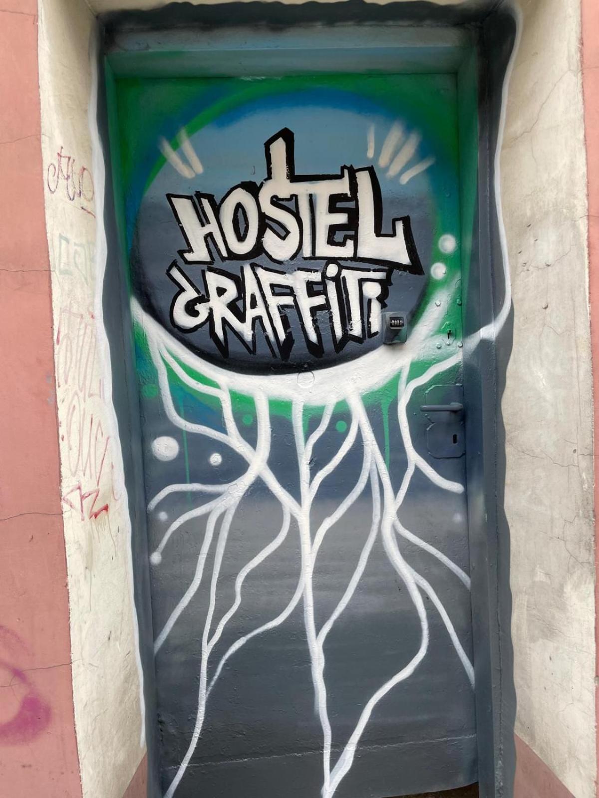 Hostel Graffiti 크라쿠프 외부 사진